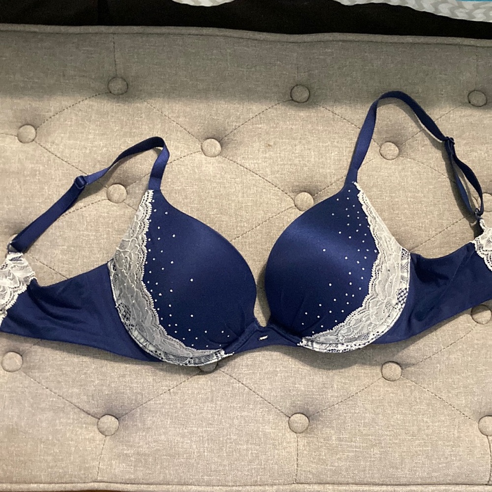 Victoria’s Secret blue and silver bra size 34D